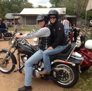 Meet your Posher, Joi